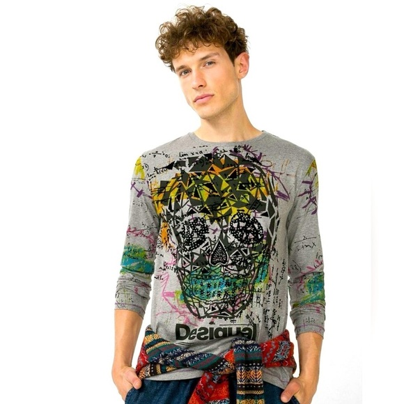 Desigual Man abstract skull long sleeve shirt
Gray with bright graffiti.Size XXL - Picture 1 of 14